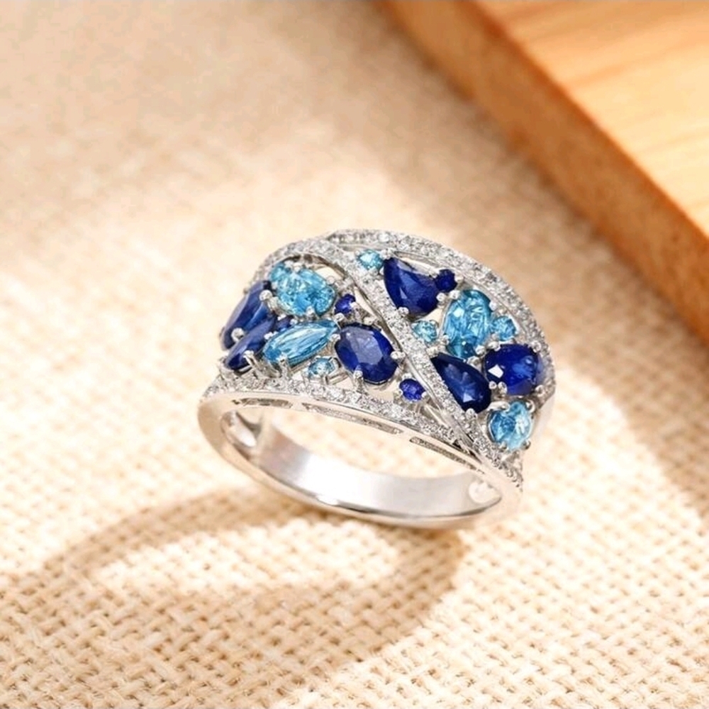 Elegant Silver and Blue Gemstone Ring